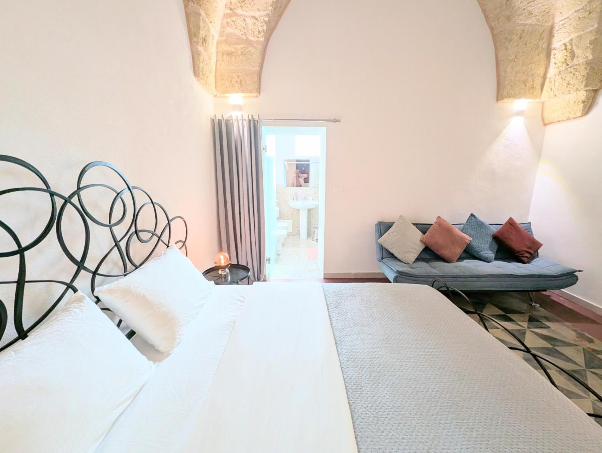 The Art Of Leo Bed and Breakfast Lucugnano Exteriör bild